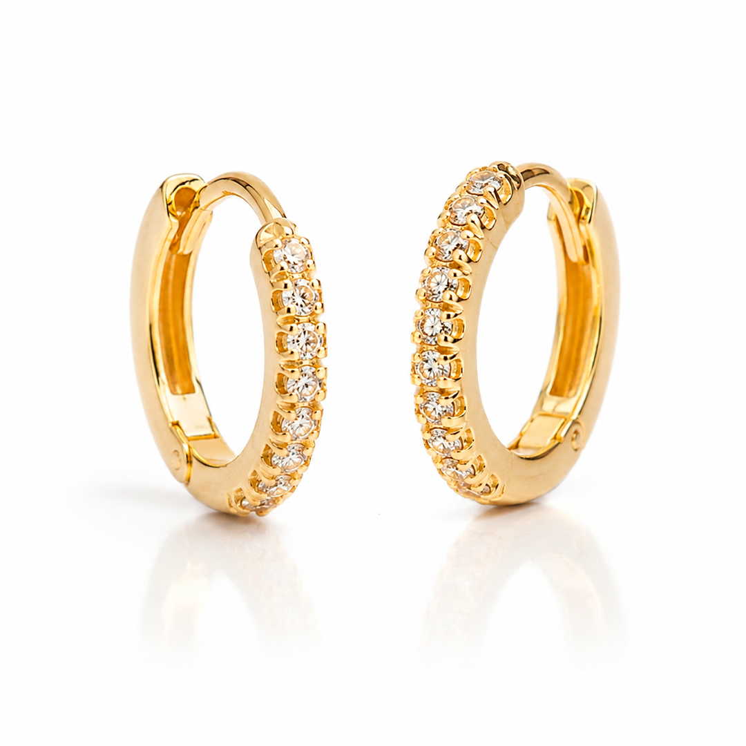 Argola Click Cravejada Cristal – Folhado a Ouro