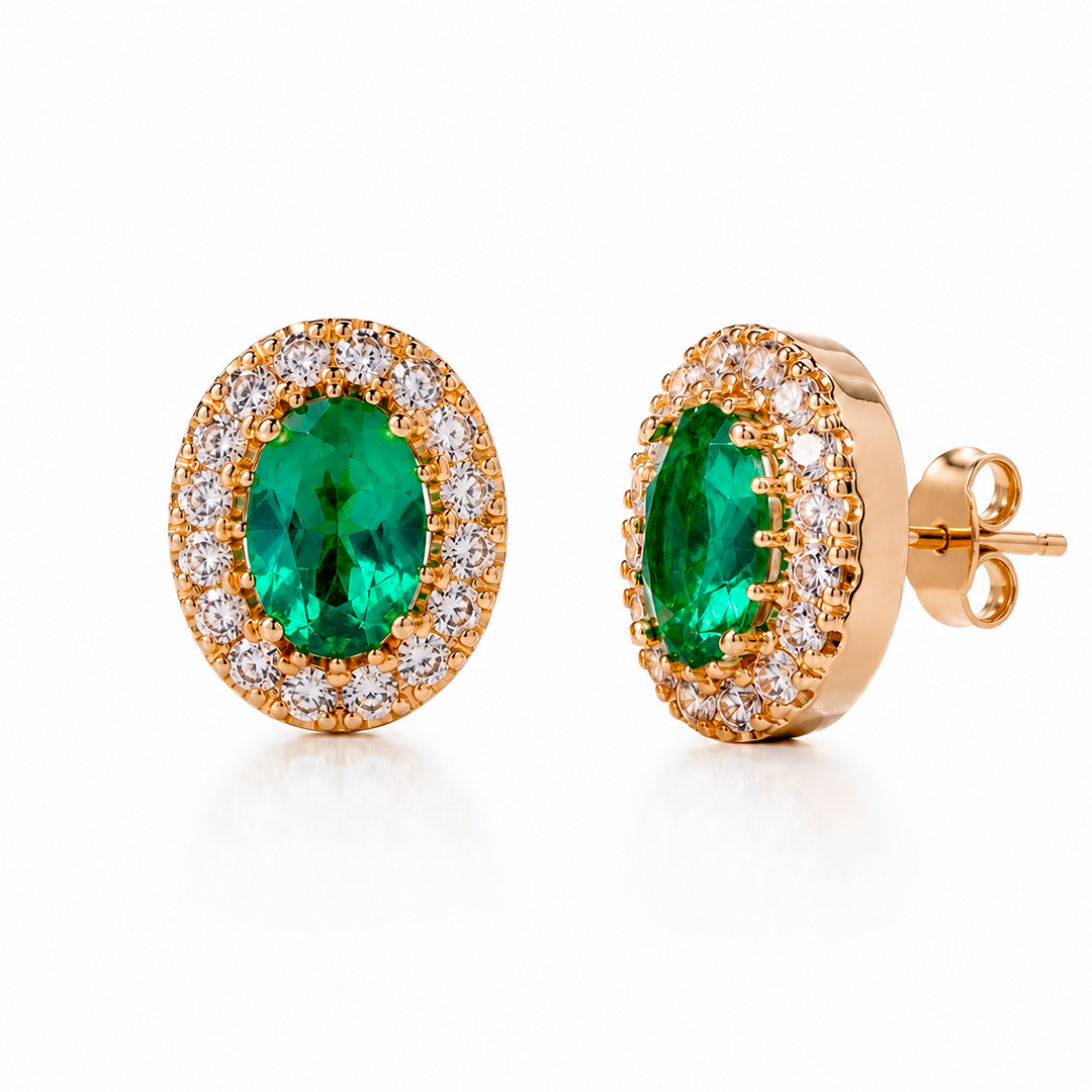 Brinco Oval Verde Esmeralda e Halo Cravejado – Folhado a Ouro